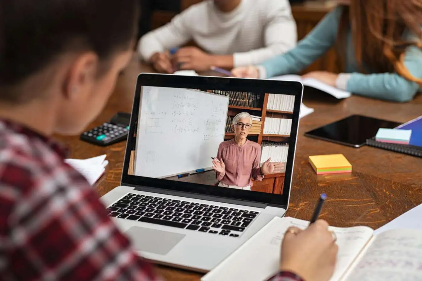Iniciando en Educación Online: Carreras Emergentes